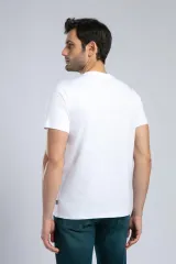 252 LCM 242001 BEYAZ-Y LONDONLOGO ERKEK O YAKA T-SHIRT