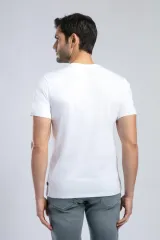 252 LCM 242002 BEYAZ DRAWINGLOGO ERKEK O YAKA T-SHIRT