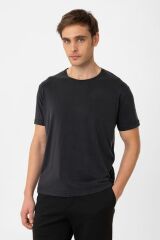 A25Y9417  SİYAH REGULAR FİT MODAL TEKNİK KUMAŞ ERKEK T-SHİRT