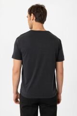 A25Y9417  SİYAH REGULAR FİT MODAL TEKNİK KUMAŞ ERKEK T-SHİRT